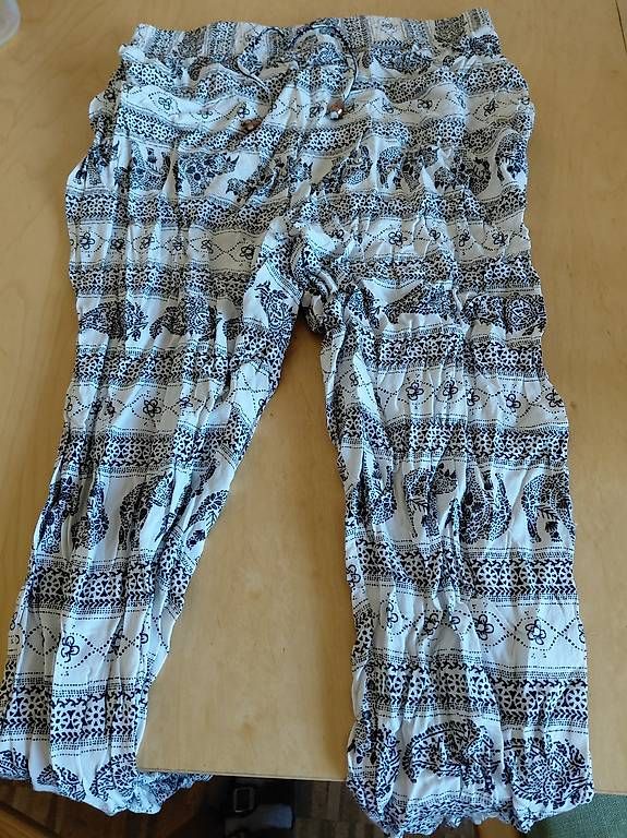 Pantaloni: 3 Sommerhosen gr. S – Usato da Ostermundigen venduto da sta_vl6d