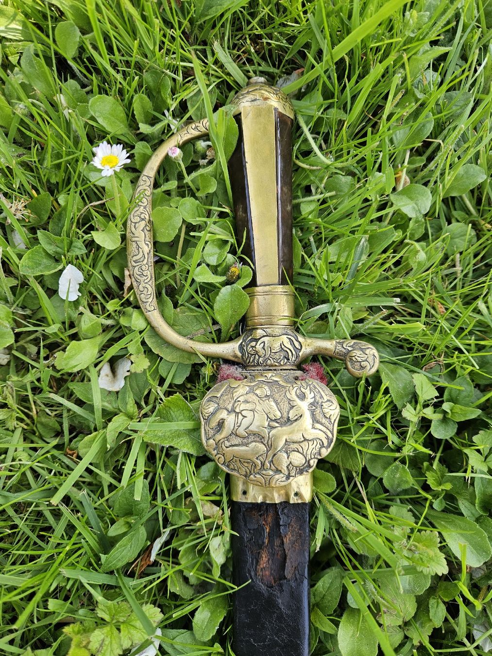 Autres collections & raretés: säbel jagt antik – Défectueux à Schwellbrunn par Rosaroterpanter