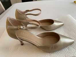 Chaussures à talons taille 37, neuves