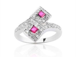 Bague en or blanc avec Diamant et Rubis