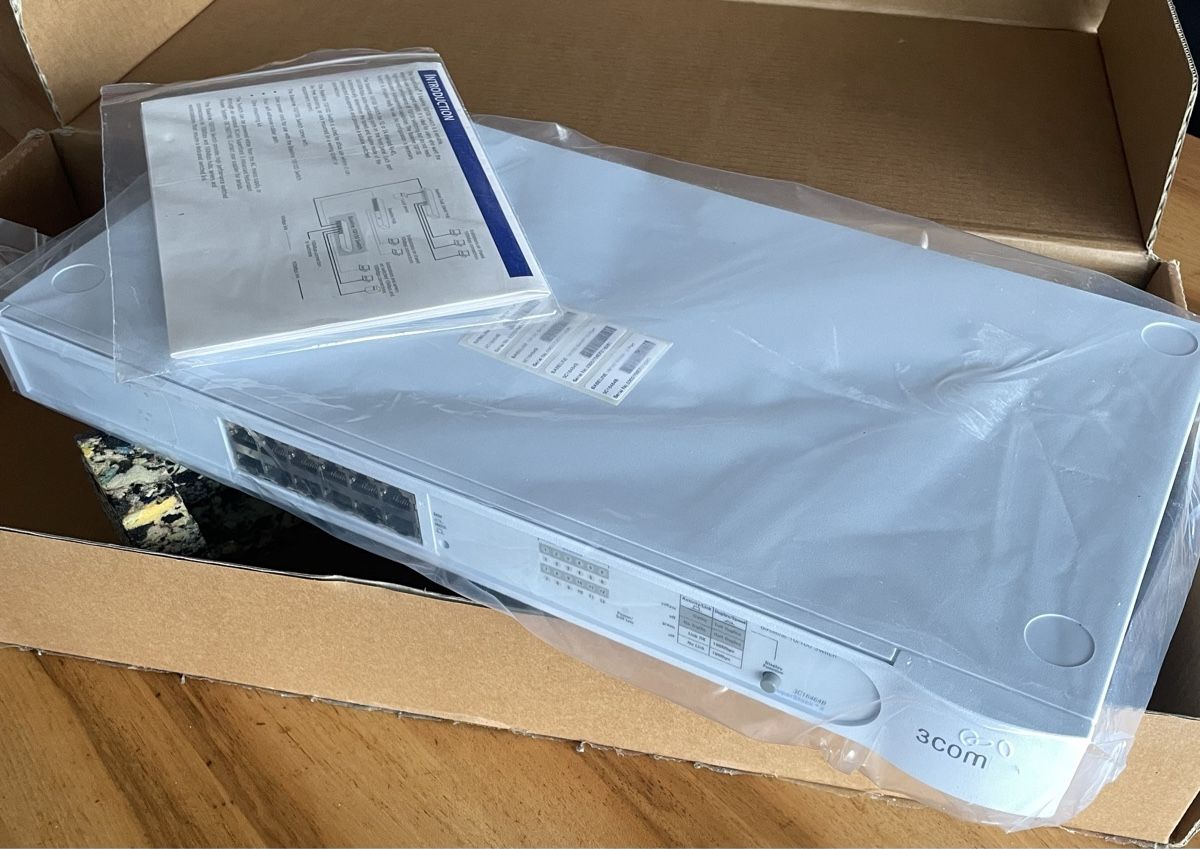 Modem & Router: 3Com SuperStack Switch 12 Port OVP Netzwerk Switch – Nuovo (secondo la descrizione) da Zuerich venduto da Kiamid 7