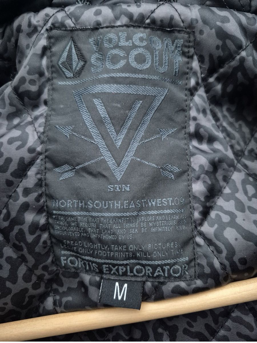 Volcom Giacche: Veste Volcom taille M  – Usato da Epalinges venduto da jul_zx9q 2