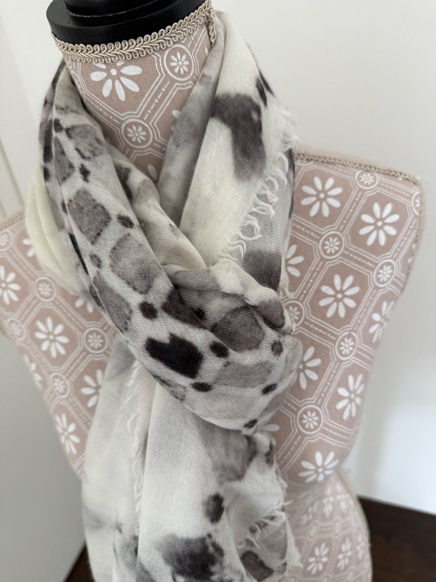 Foulard & Sciarpe: Amapure Anla Schal – Usato da Balzers venduto da Lissi57 8