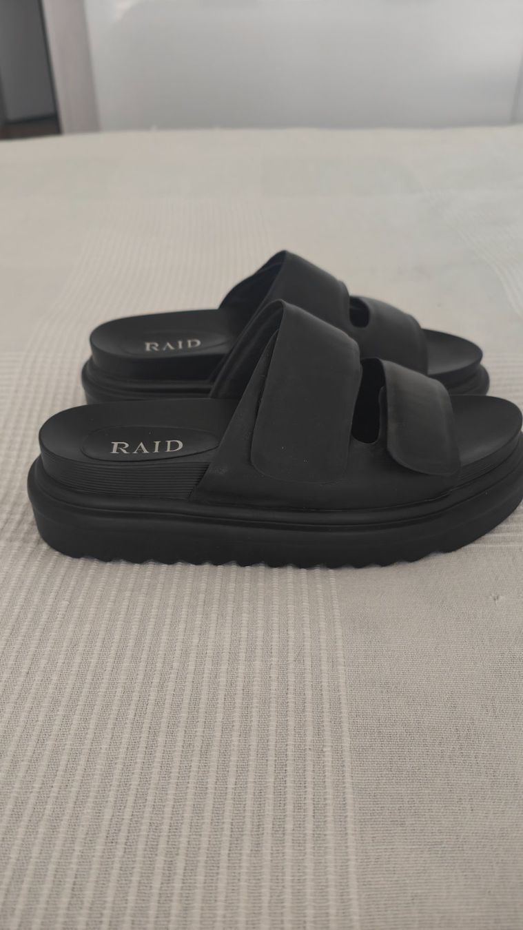 Scarpe da donna: Sandale schwarz Grösse 38 neuwertig – Usato da Root venduto da GregorO 1