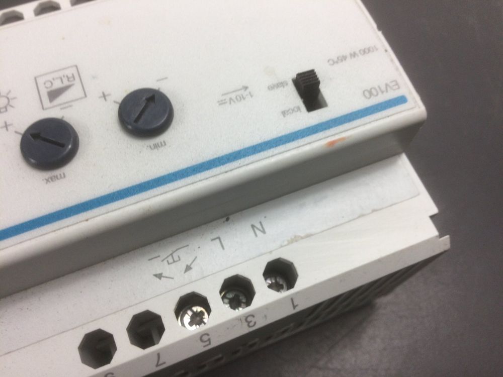 Ferndimmer Universal 1000W EV100 HAGER Kaufen auf Ricardo