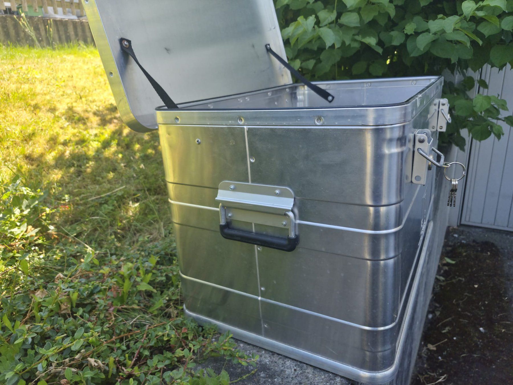 Transportkisten: Aluminiumkiste mit Schloss – Gebraucht aus Däniken SO von Schild1990 6