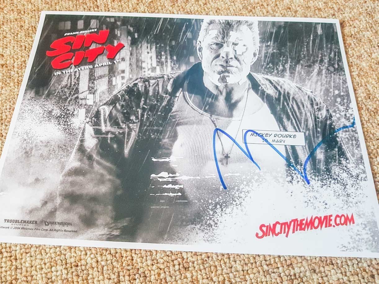 Autografi: Mickey Rourke - Autogramm auf Foto – Usato da Kaisten venduto da Simpsons4
