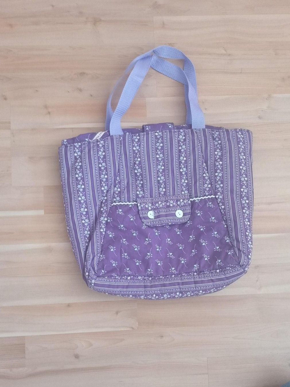 Borse da donna: STOFFTASCHE MIT BLUMENMUSTER, VIOLETTE/ HANDMADE – Nuovo (secondo la descrizione) da Brugg AG venduto da olamim