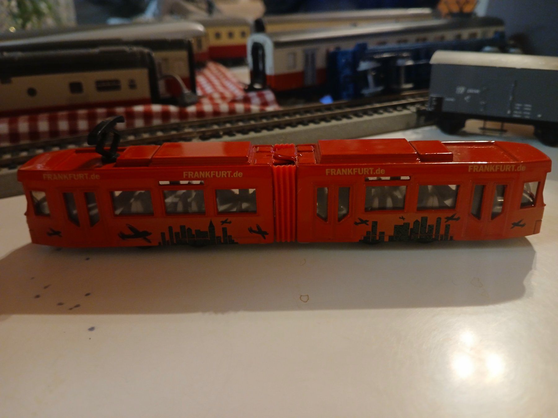 Siku Modellini di ferrovie: Siku Strassenbahn Tram Modell – Nuovo (secondo la descrizione) da Balsthal venduto da redcarpet 2