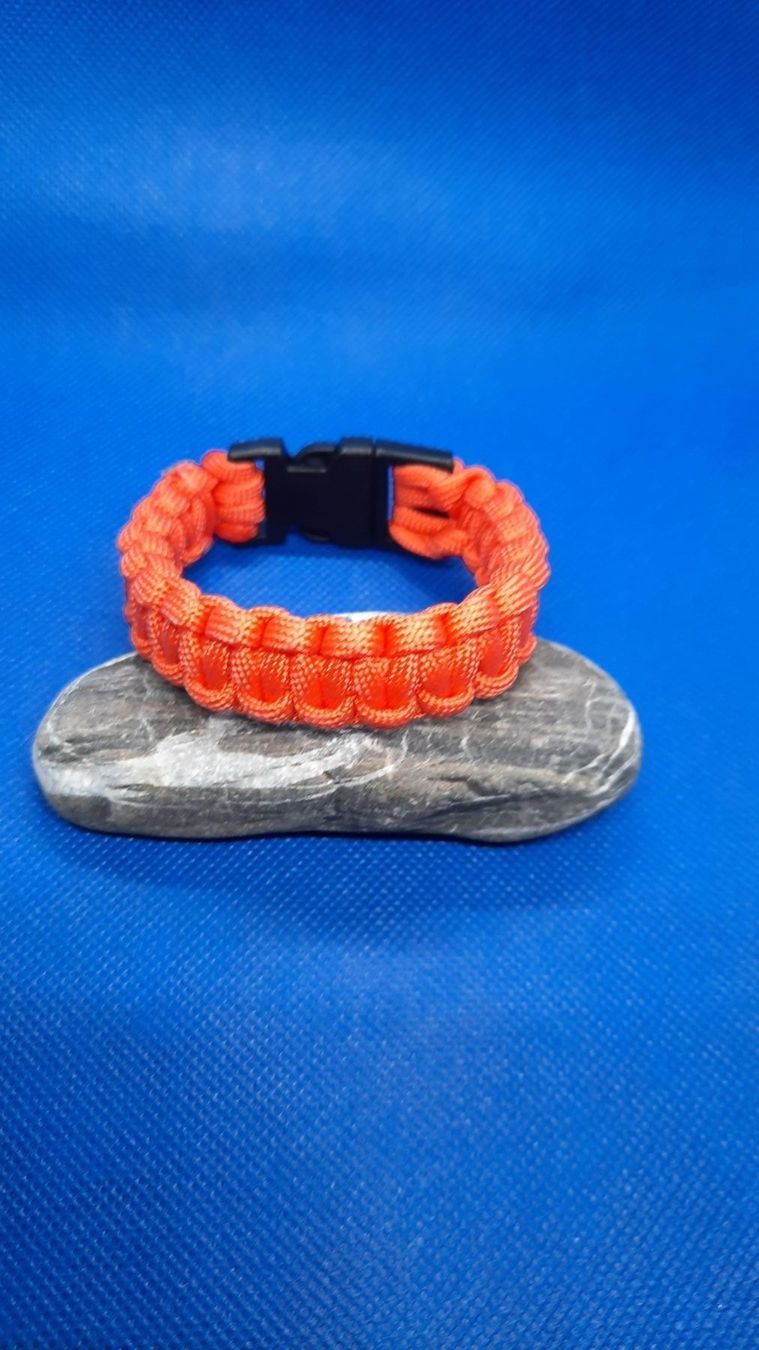 Bracciali & Braccialetti: Paracord Armband Orange L – Nuovo e nell'imballaggio originale da Walenstadt venduto da emynmuil1 1