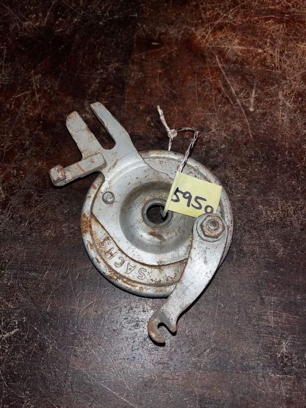 Sachs Parti ricambio per ciclomotori: Sachs Mofa Bremsankerplatte – Usato da Fahrni b. Thun venduto da berger_tuning34