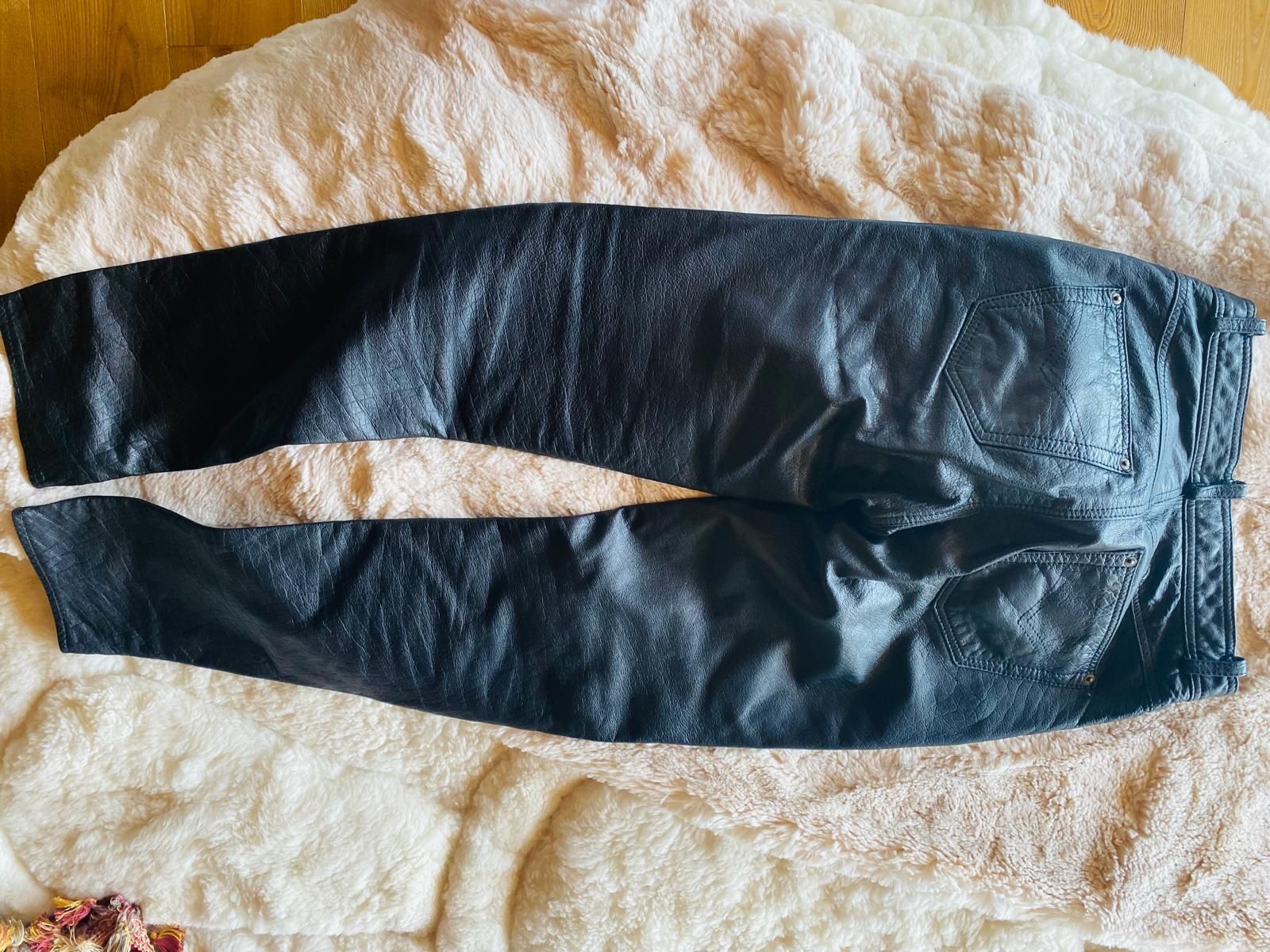 Pantaloni: Echt Lederhose aus London Gr 38 – Nuovo (secondo la descrizione) da Brione s. Minusio venduto da batwoman3 2
