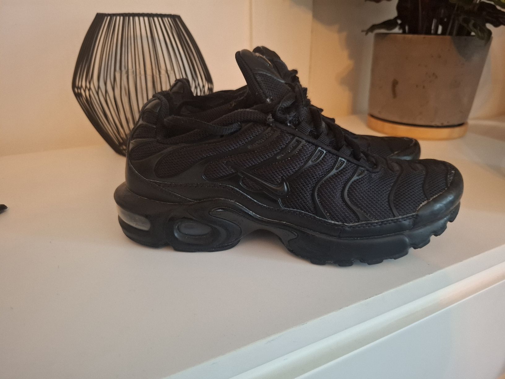 Scarpe da uomo: Nike TN schwarz gr. 38 – Usato da Bern venduto da Belverdere21