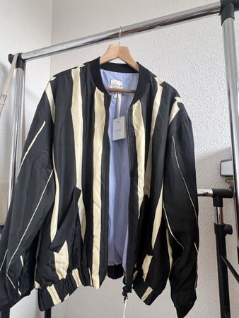 ALYSI Seiden-Bomberjacke – Neu mit Etikett – Gr. 38 /L Italy