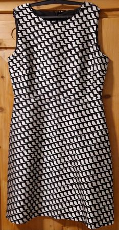 Hallhuber, Sommer Kleid, Grösse 40, NEU