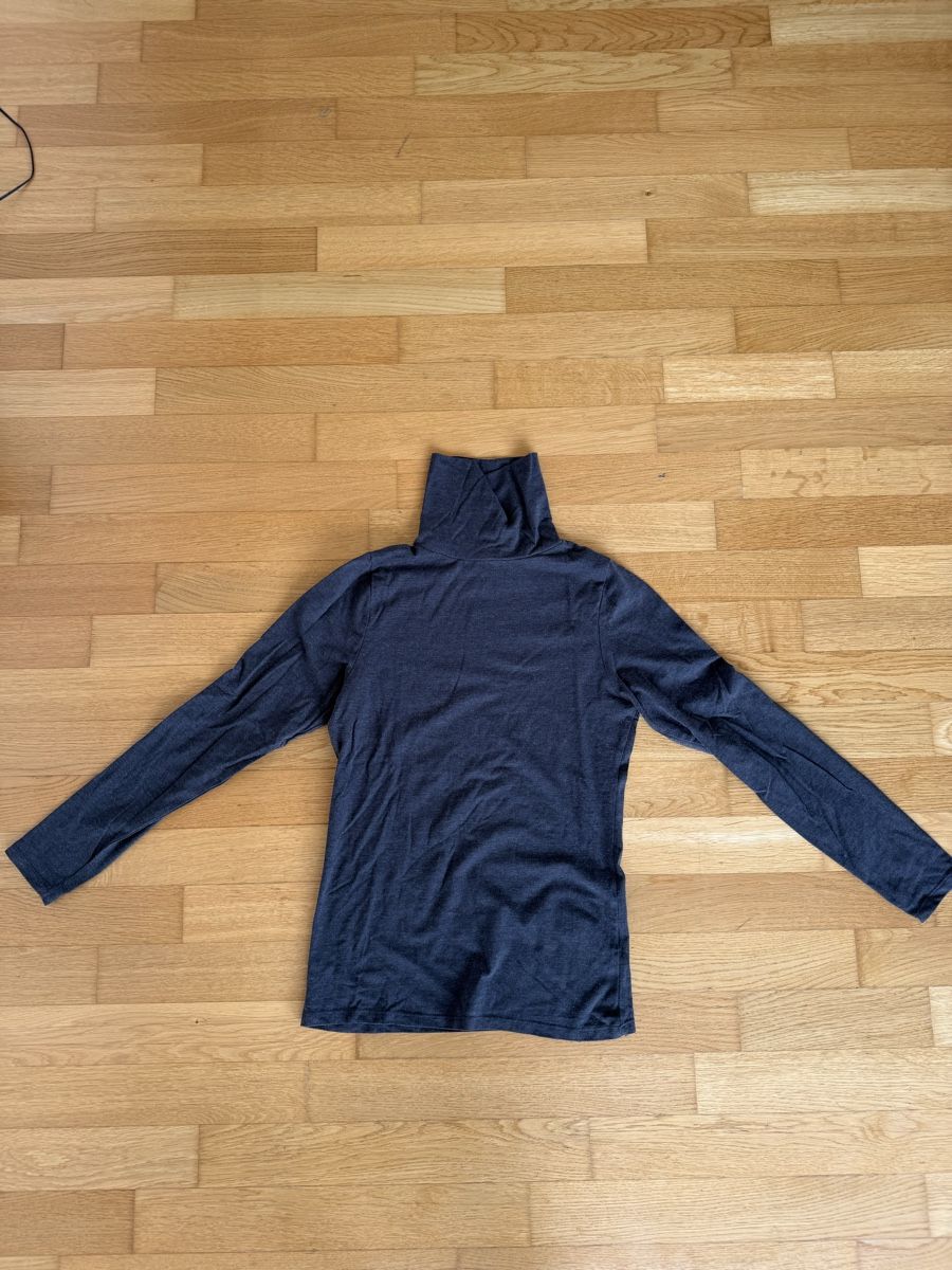 Maglioni & Felpe: Grauer Rollkragenpullover M Chicorée – Usato da Urtenen-Schönbühl venduto da gab_h8nb