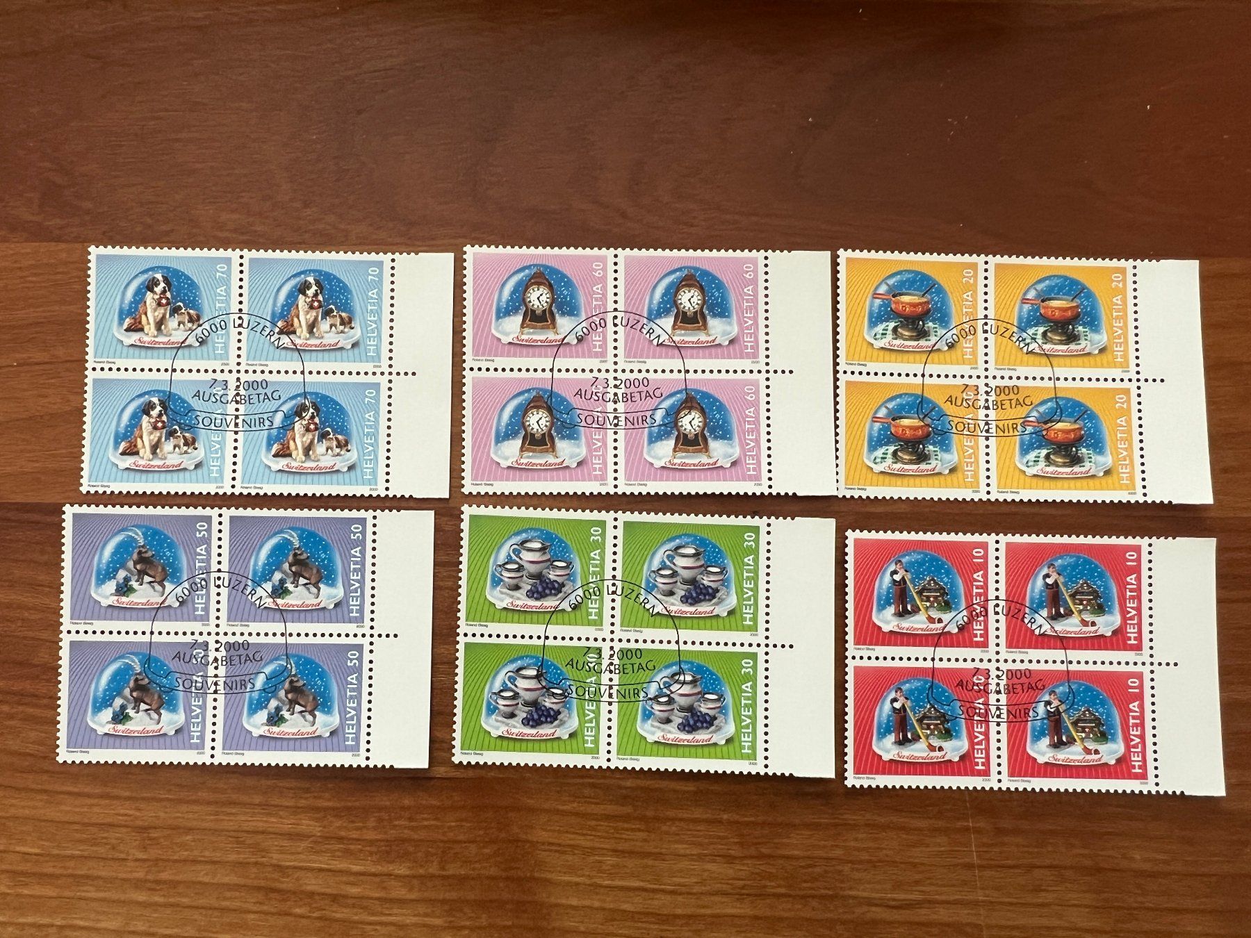 Tutti i francobolli: 2000   CH Erstag gest.Viererblock mit Tab  (K173) – Usato da Hinwil venduto da Sidi4