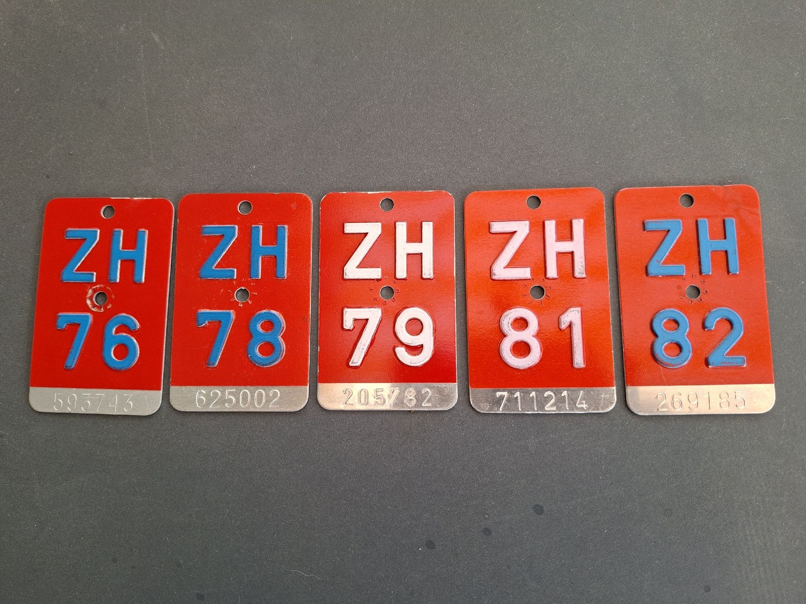 Ecriteaux: Retro 🫶 Velo Nummer – D'occasion à Elgg par Bijou2010