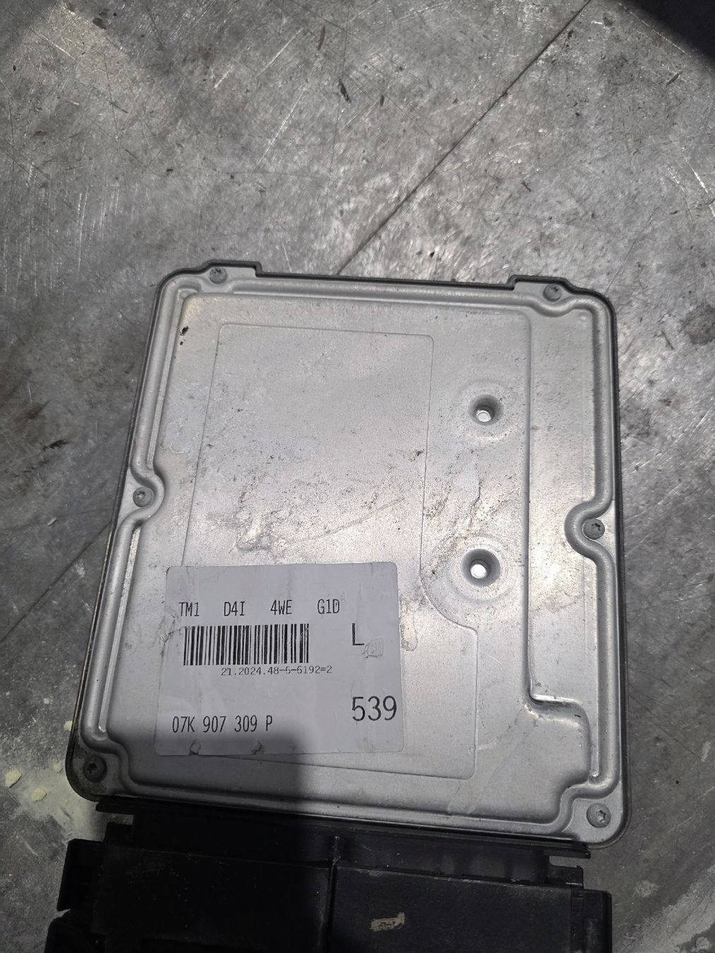 Audi Tutti pezzi di ricambio auto: Centralina motore Audi RS3 2025 – Usato da Cadenazzo venduto da LuismacchineSagl 1