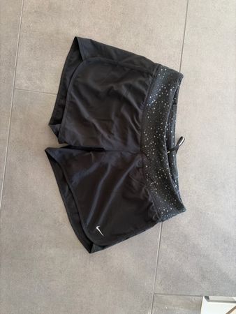 Nike Laufshorts Dri-Fit Schwarz Grösse S Sommer Velo Wandern