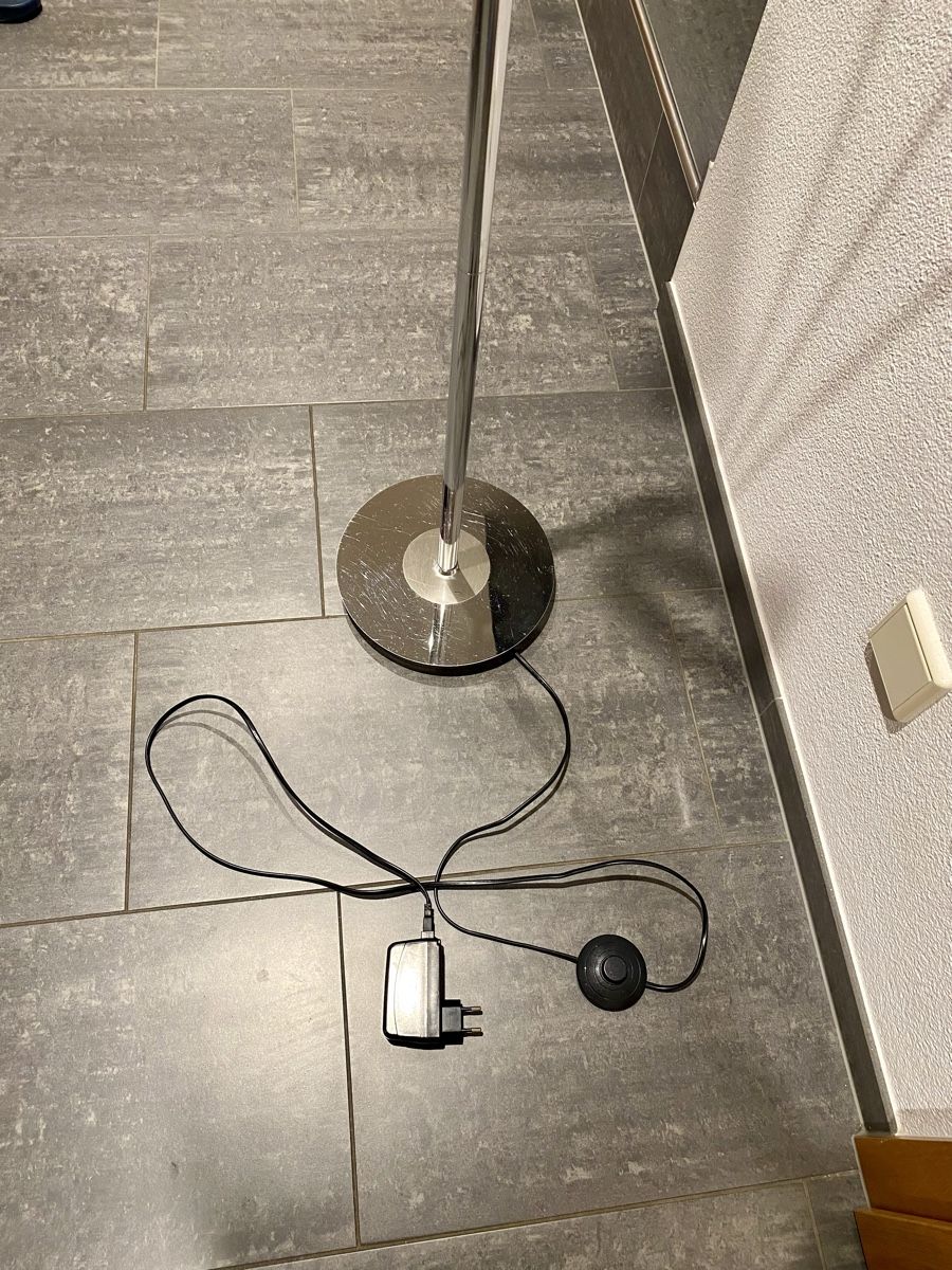 Livique Lampen: Stehlampe LED – Gebraucht aus Willisau von mima2.0 1