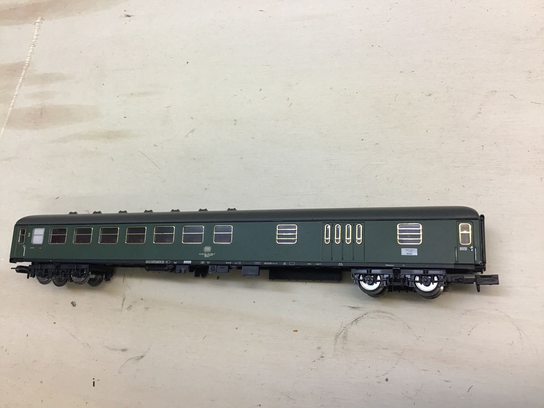 Trix Modellini di ferrovie: Minitrix DB Postwagen Spur N – Usato da Männedorf venduto da Modellbau-wyss