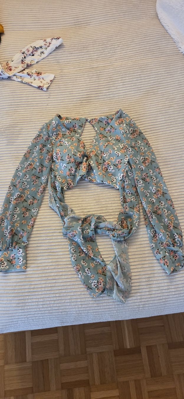 Top: Sommer Crop-top – Usato da Oberembrach venduto da ser_pqh5
