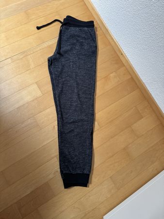 Trainerhose schwarz, Grösse 146/152