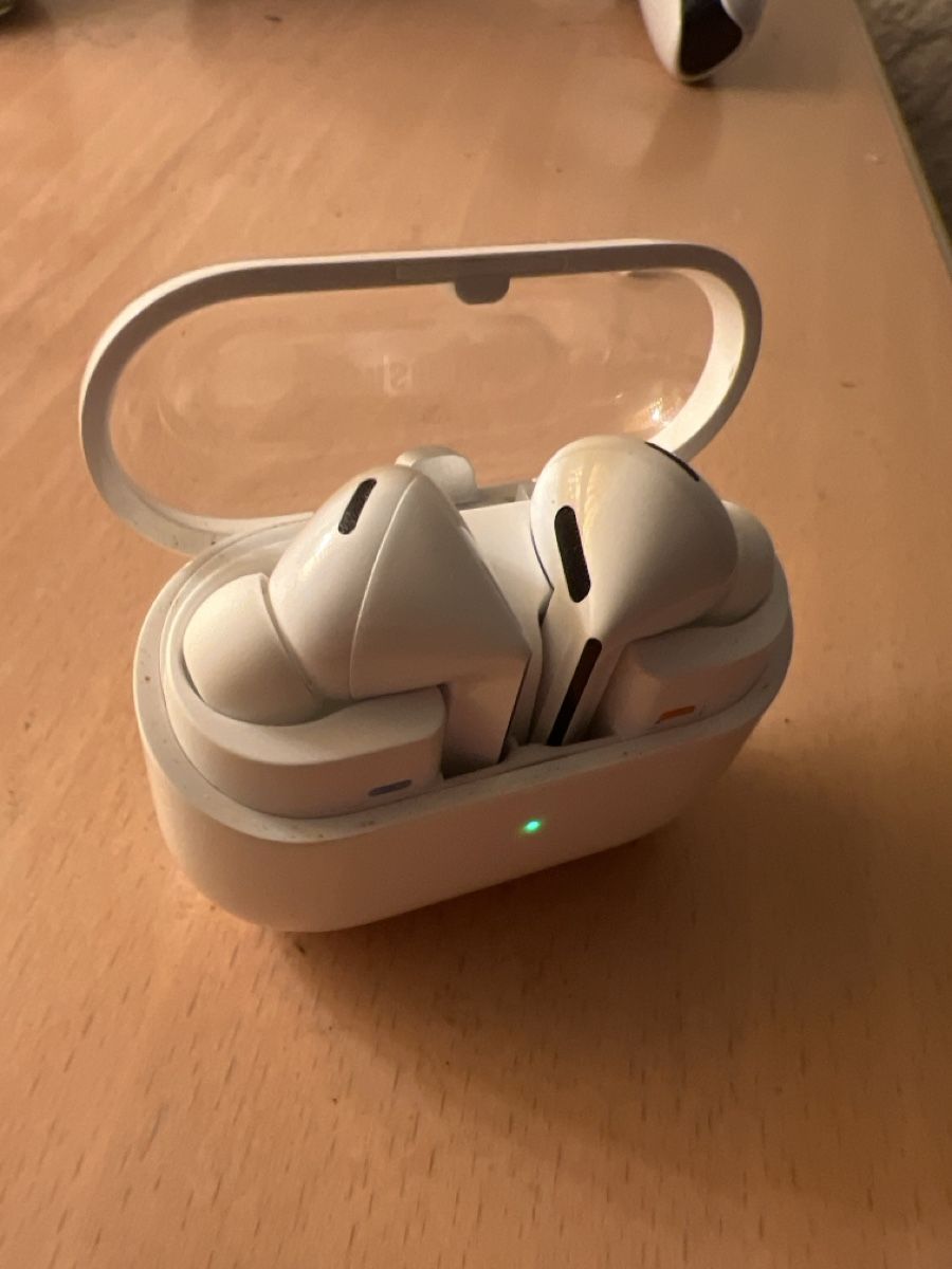 Samsung Kopfhörer: Samsung galaxy Buds3 Pro  – Gebraucht aus St-Luc von wal_2g9d 1