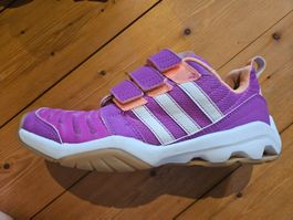 Top Adidas Hallenturnschuhe 36, non marking, ortholite