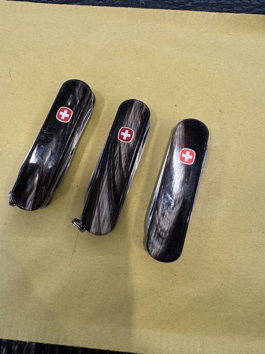 Wenger Coltelli tascabile: Couteaux suisses vintage – Nuovo (secondo la descrizione) da Bern venduto da Kevin051
