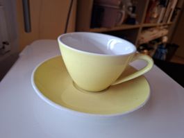 Rössler Kaffeetasse mit Untertasse gelb guter Zustand