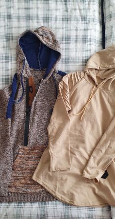 2x Männer-Kapuzenpullover Gr. L