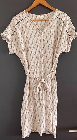 Sommerliches Kleid mit Muster