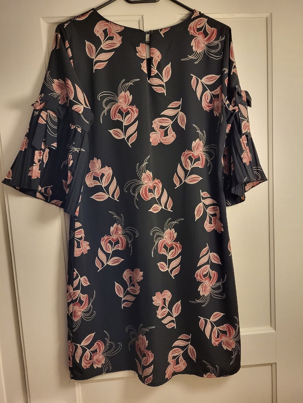 Vestiti: Anouk Kleid Blumenmuster Gr. 38/40 – Usato da St.Gallen venduto da Einstein87 2