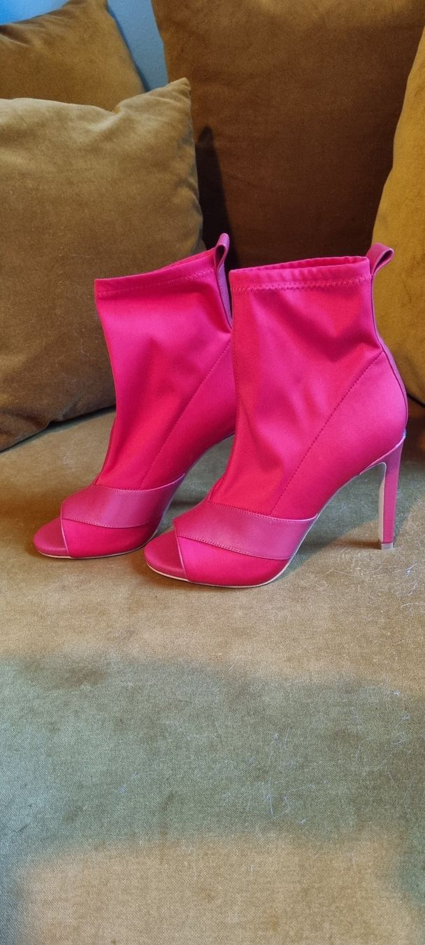 Liu Jo Damenschuhe: Splendido tronchetto opentoe Liu Jo rosso – Gebraucht aus Gordola von ang_7257 1