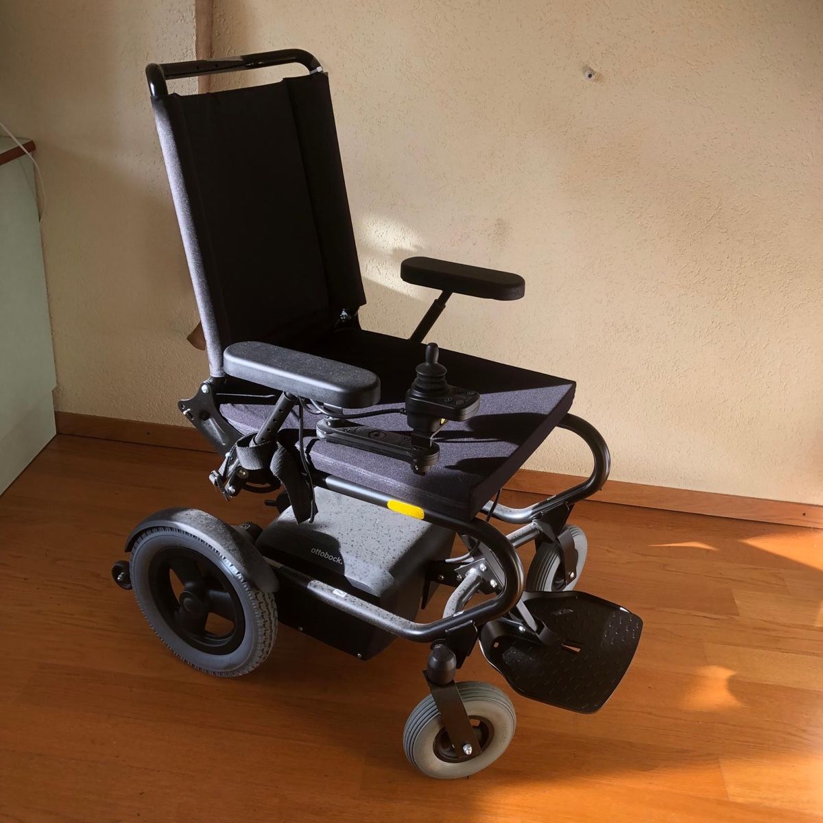 Sedie a rotelle: Fauteuil roulant électrique comme neuf – Nuovo (secondo la descrizione) da Agiez venduto da Montmirail01 1