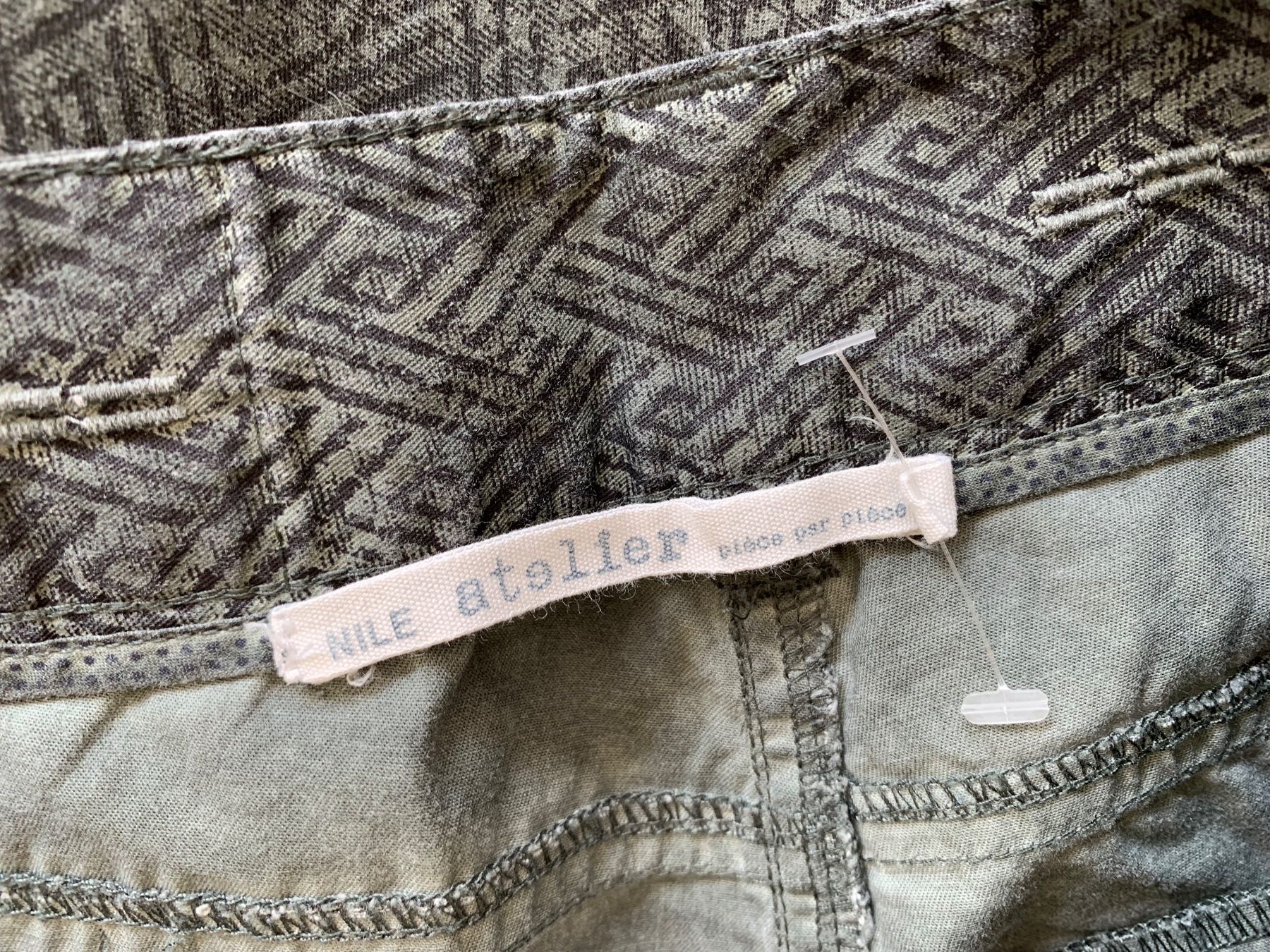 Nile Hosen: NILE ATELIER grau gemusterte leichte Hose Gr M NWT – Neu (gemäss Beschreibung) aus Meiringen von Sheyene 5