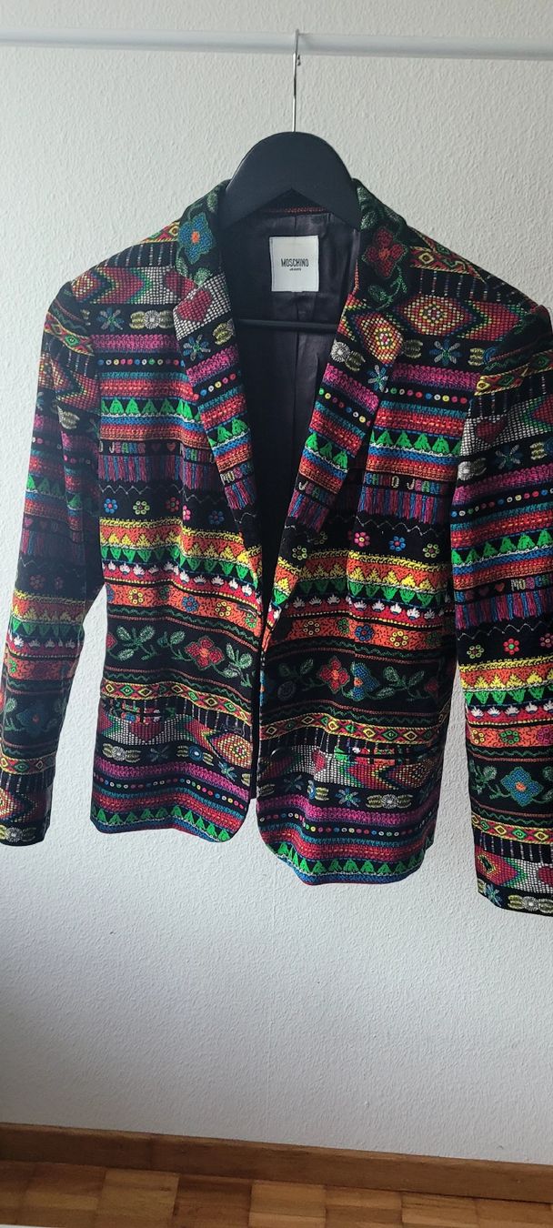 Moschino Giacche: Moschino Jeans Donna Blazer, Grösse S Top Zustand! – Nuovo (secondo la descrizione) da Emmenbrücke venduto da gatasalvache