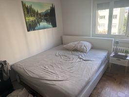 Doppelbett weiss Lederoptik mit Gebrauchsspuren gebraucht