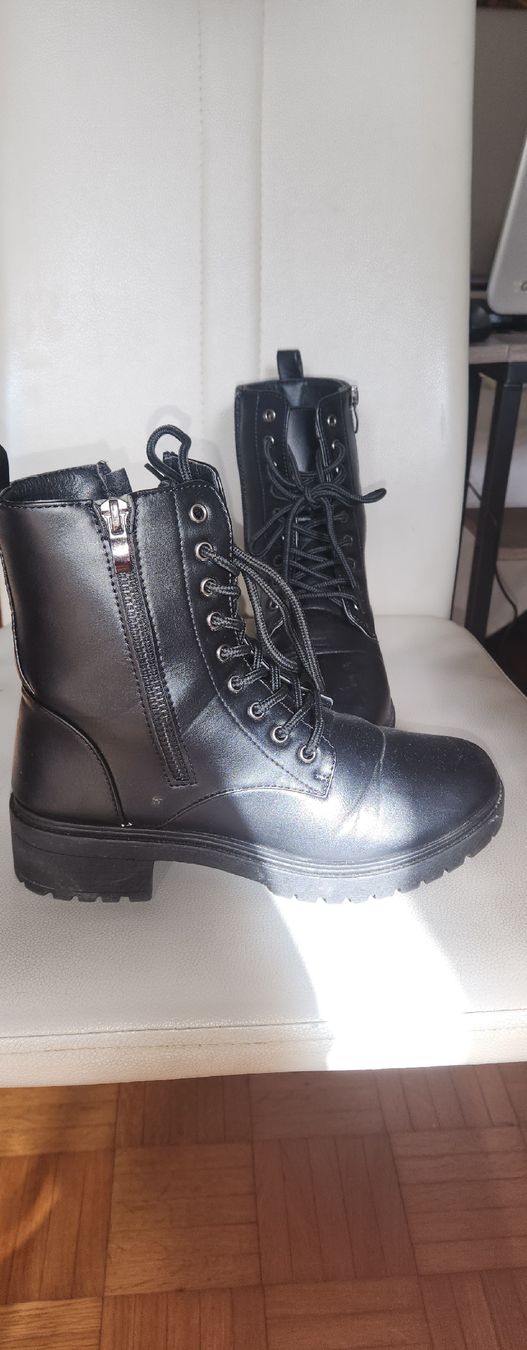 Scarpe per cavalli: Stivali autunnali neri con lacci e cerniera TG 36 – Usato da Zürich venduto da gra_lj62 1