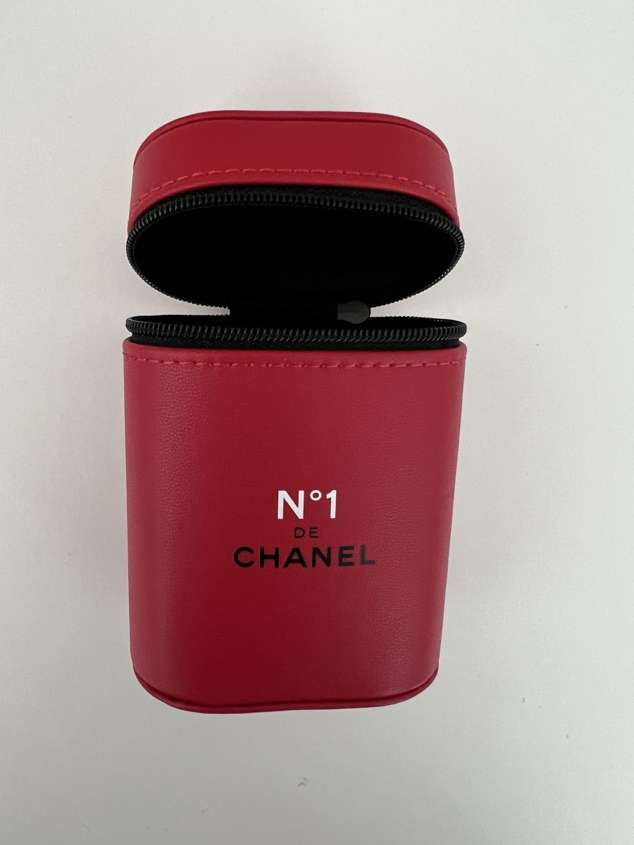 Chanel Custodie per cosmetici: Chanel – Nuovo e nell'imballaggio originale da Zürich venduto da ReStyle. 2