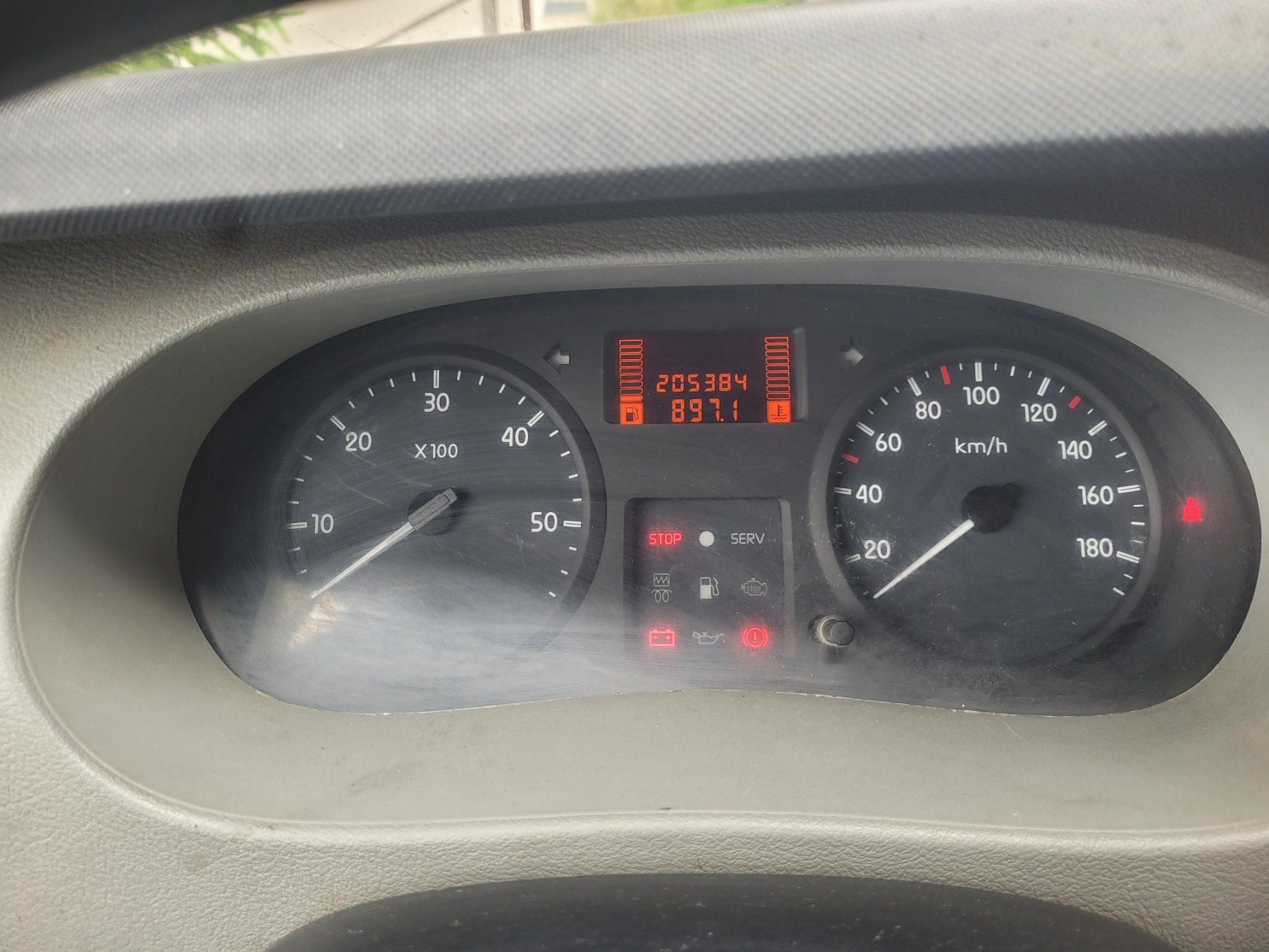 Renault Veicoli da campeggio: Renault Master aménagé L3H2 2.5 DCI120 – Usato da Haute-Nendaz venduto da Veu-Ju97 1