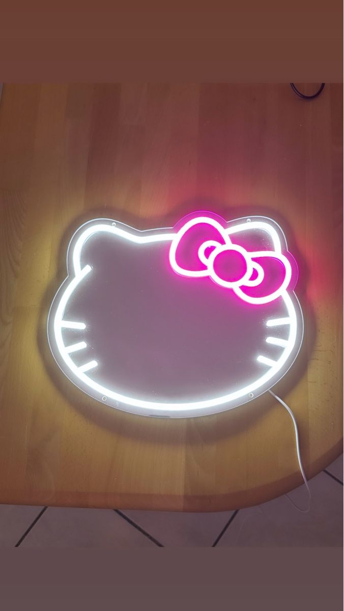 Specchi: Specchio Hello Kitty con Luce Neon – Nuovo e nell'imballaggio originale da Cadenazzo venduto da man_sl9w