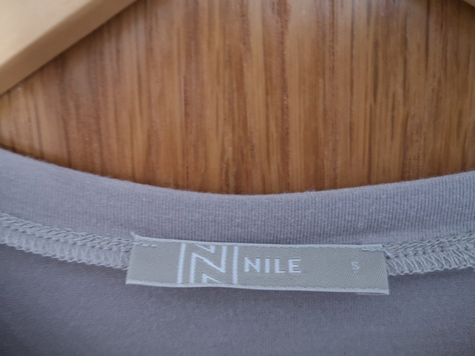 Nile T-Shirts: NILE T-Shirt Gr. S taupe – Neu (gemäss Beschreibung) aus Münsingen von Nik_und_Kat 2