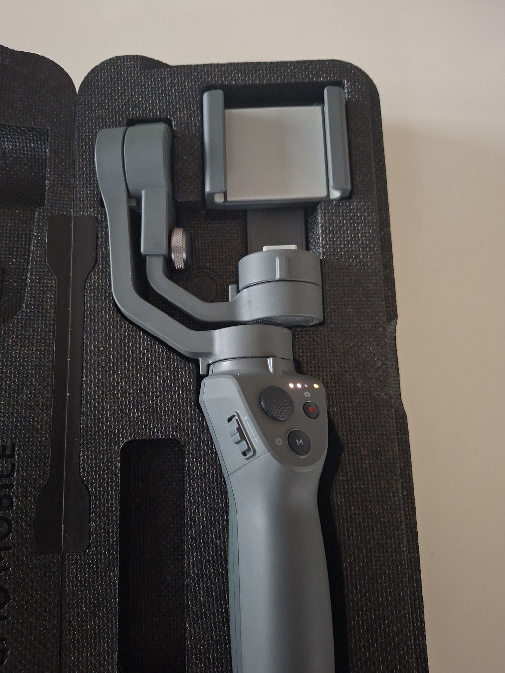 Telefoni cellulari / Smartphones: Top Osmo Mobile  Gimbal Stabilizer for Smartphone – Usato da Gossau ZH venduto da Volki20 1
