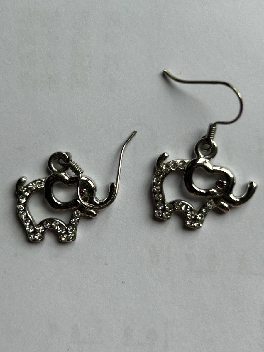 Ohrringe & -stecker: Earring Collection - 7 Pairs for Every Occasion – Gebraucht aus Genève von Noemie.wrmsi 4
