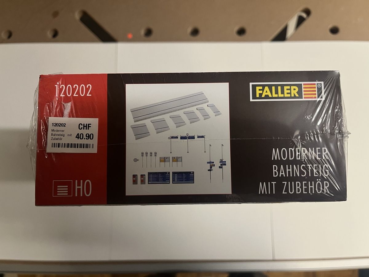 Faller Modelleisenbahnen: Faller 120202 Moderner Bahnsteig HO neu – Neu und originalverpackt aus Schliern b. Köniz von paki66 1