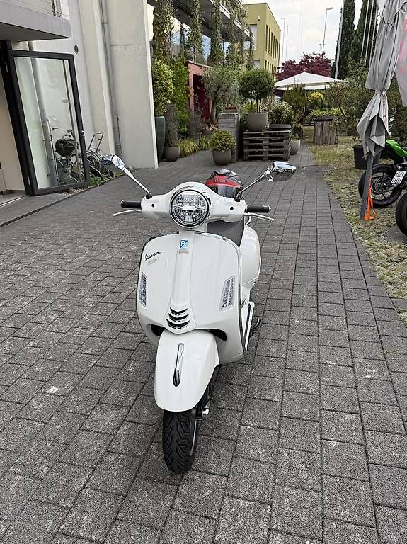 Vespa Scooters: Vespa 125 GTS Super – Gebraucht aus Ebikon von mar_s8j2 2