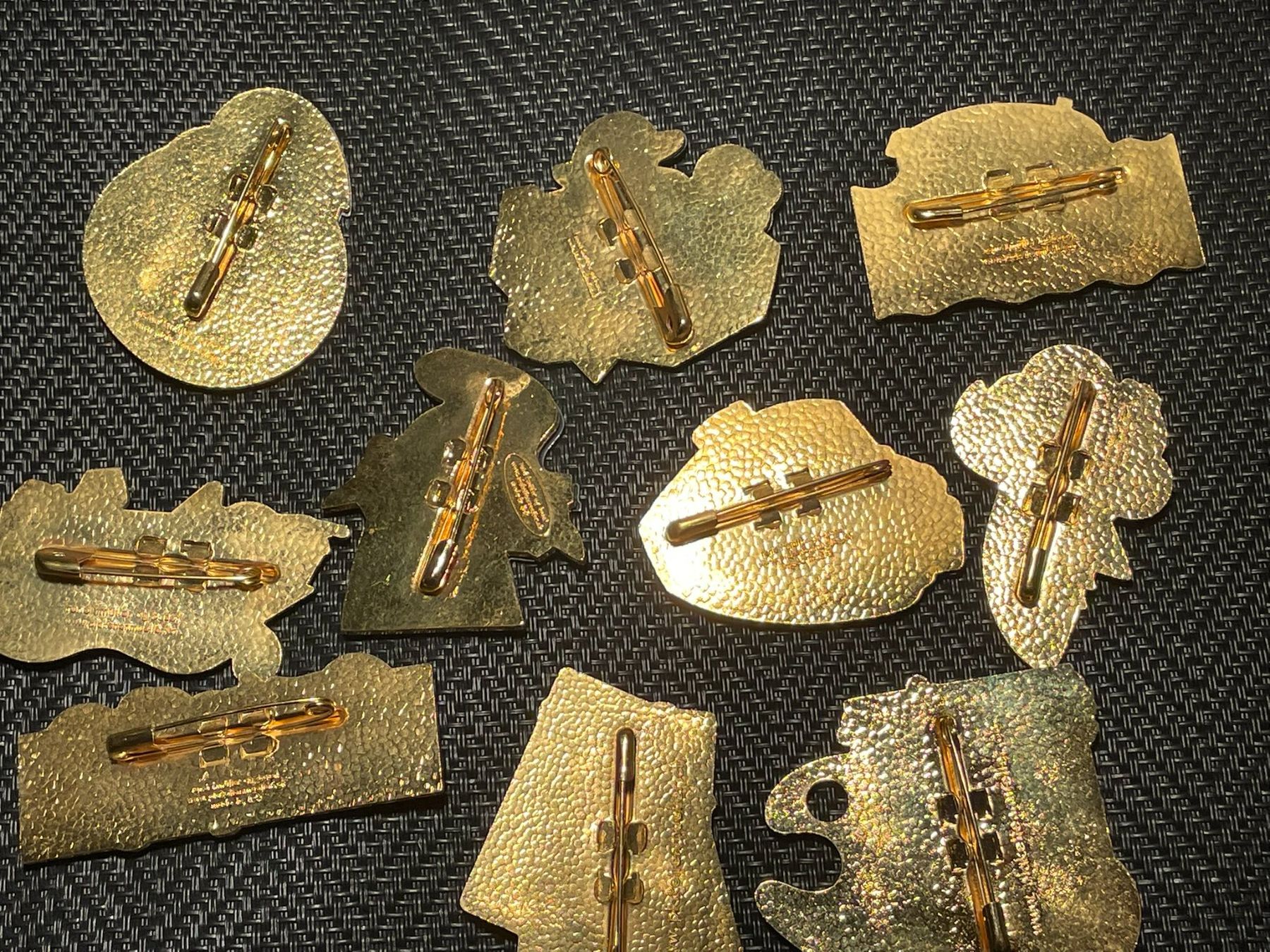 Plaketten & Abzeichen: Basler Fasnachtsplaketten Gold 2000-2009 – Gebraucht aus Aarburg von glaibasel57 1